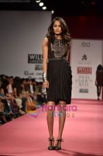Model walks the ramp for Ritu Kumar show on Wills Lifestyle India Fashion Week 2011 - Day 2 in Delhi on 7th April 2011 (18).JPG